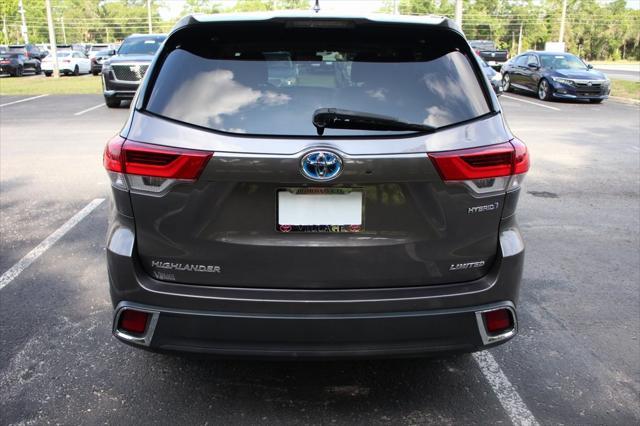 used 2017 Toyota Highlander Hybrid car, priced at $27,522
