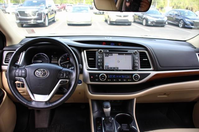 used 2017 Toyota Highlander Hybrid car, priced at $27,522