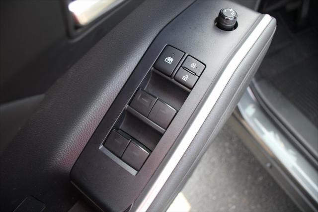 used 2022 Toyota Highlander car, priced at $34,882