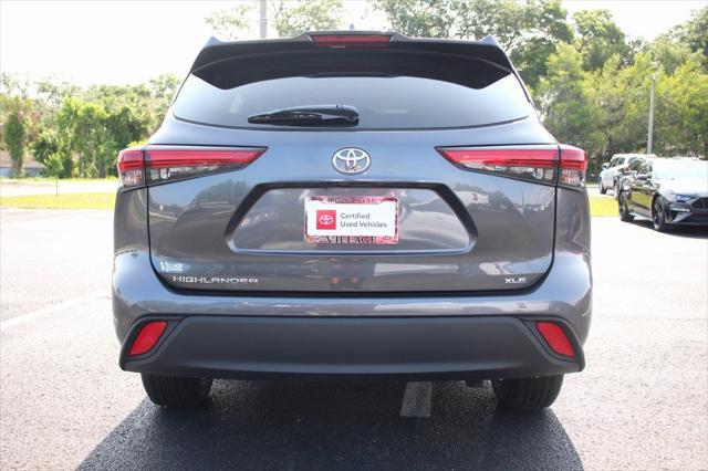 used 2022 Toyota Highlander car, priced at $34,882