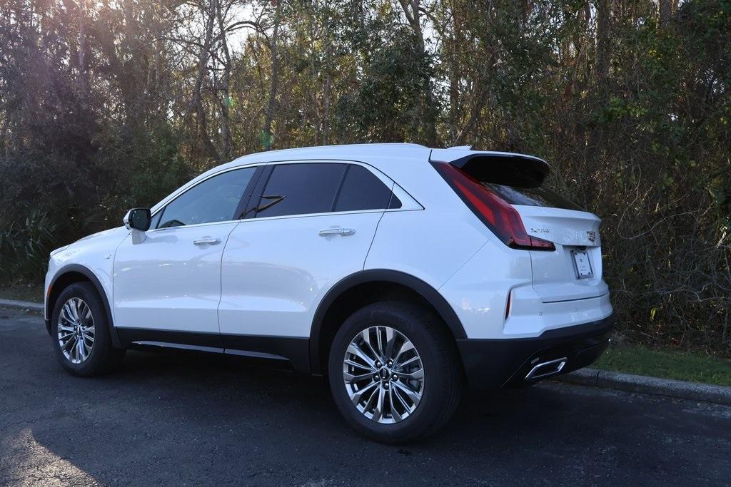 new 2025 Cadillac XT4 car, priced at $43,215