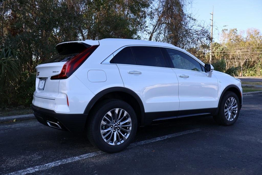 new 2025 Cadillac XT4 car, priced at $43,215