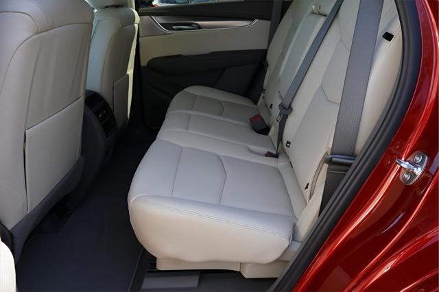 new 2025 Cadillac XT5 car, priced at $56,290