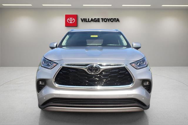 new 2025 Toyota Highlander car, priced at $53,804