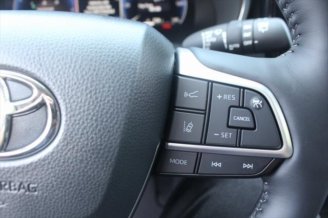 new 2025 Toyota Highlander car, priced at $53,804