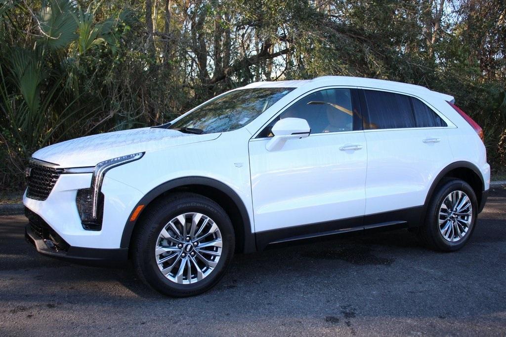 used 2025 Cadillac XT4 car, priced at $40,772