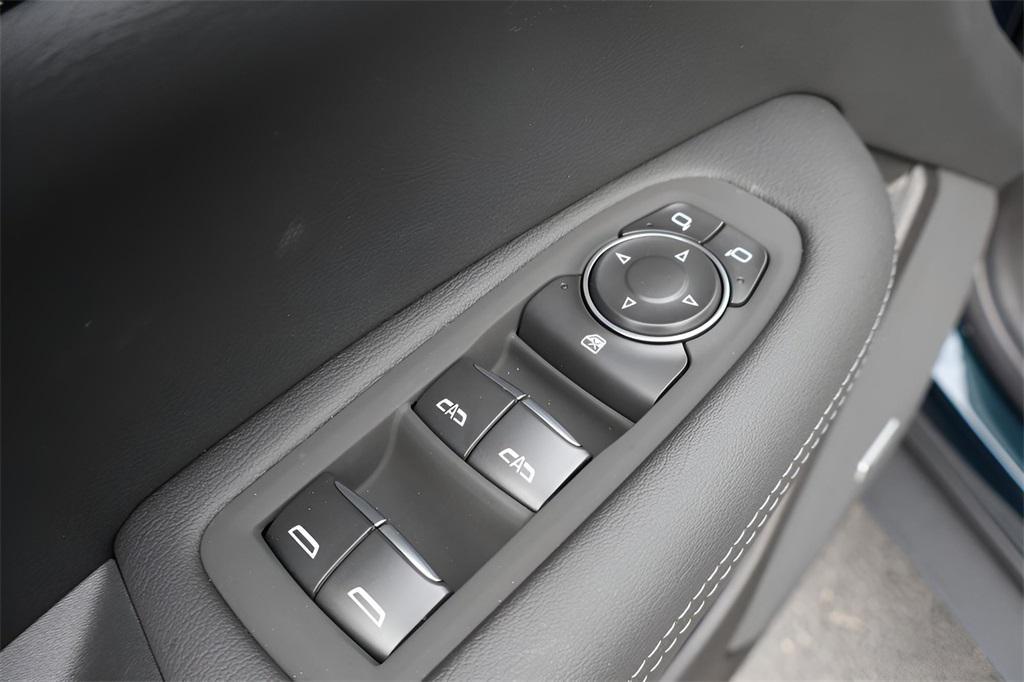 new 2026 Cadillac XT5 car, priced at $46,815