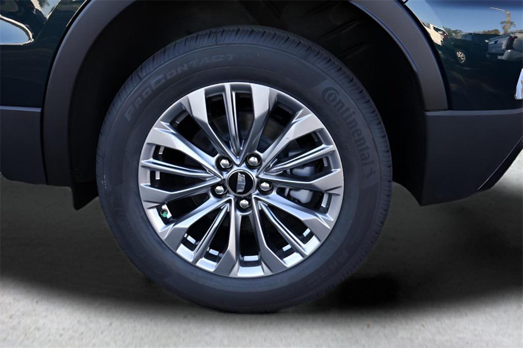 new 2025 Cadillac XT4 car, priced at $39,865