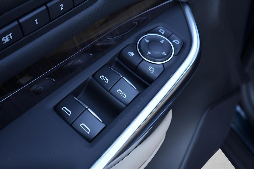 new 2025 Cadillac XT4 car, priced at $39,865