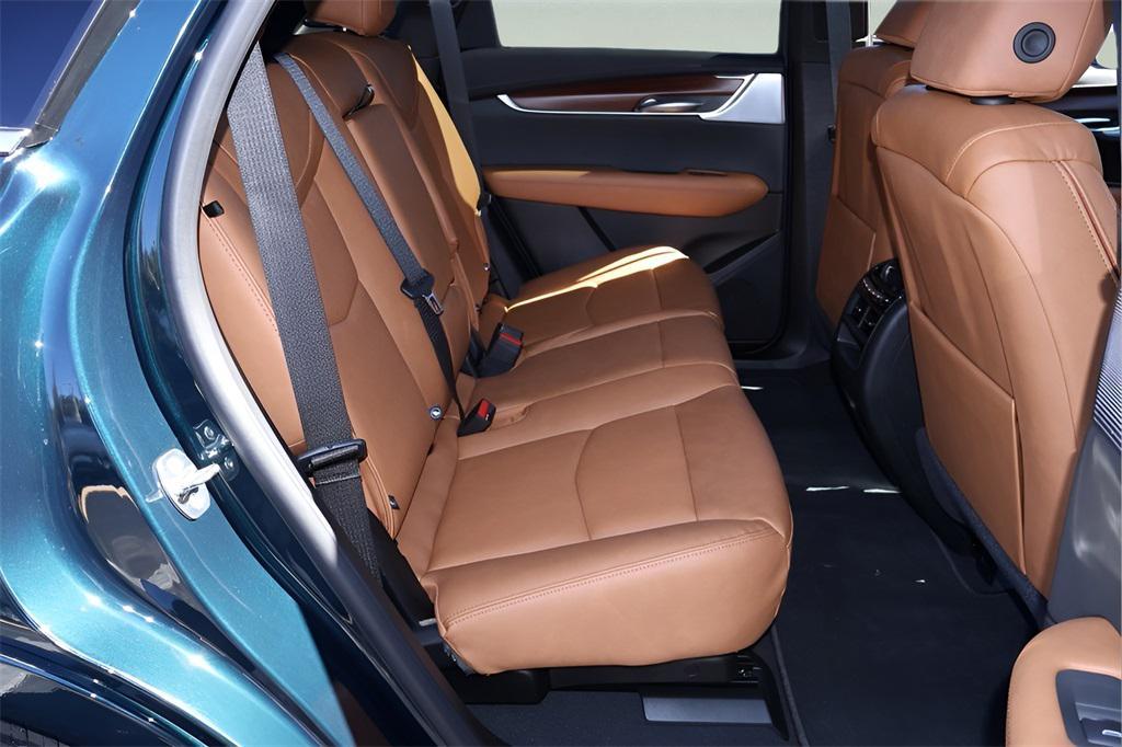 new 2026 Cadillac XT5 car, priced at $59,520