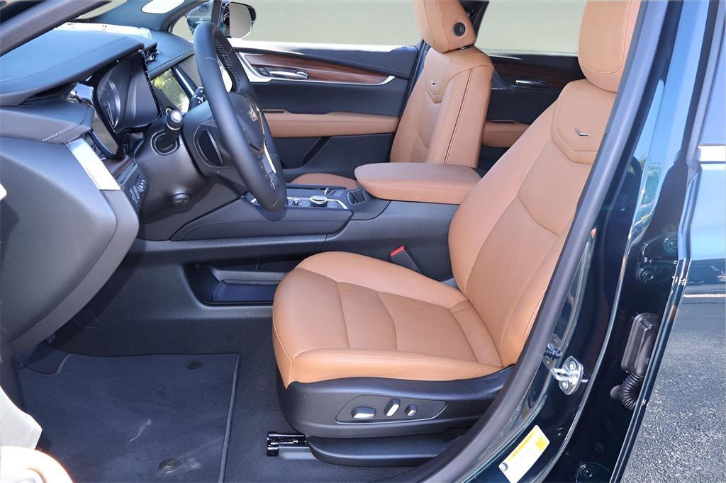 new 2026 Cadillac XT5 car, priced at $59,520