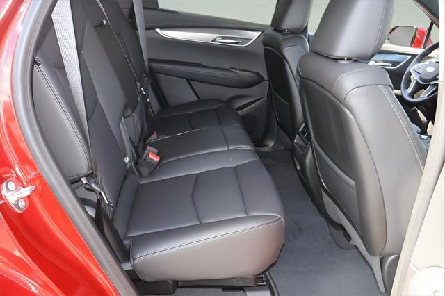 new 2025 Cadillac XT5 car, priced at $45,515