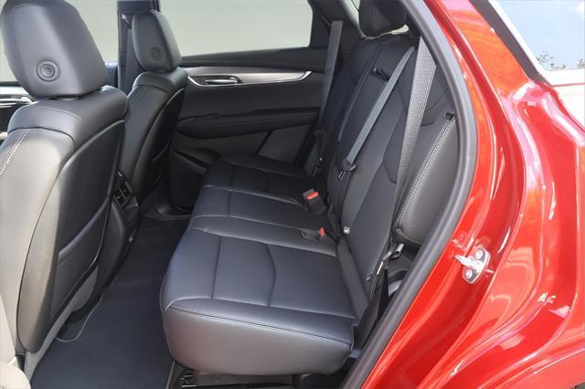 new 2025 Cadillac XT5 car, priced at $45,515