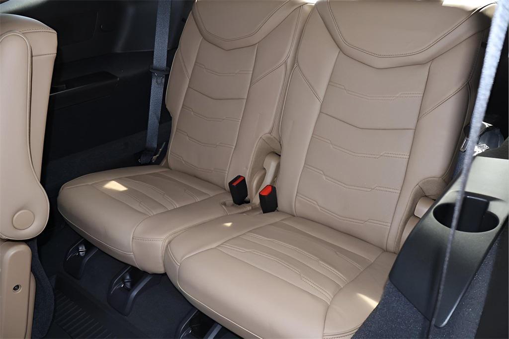 new 2025 Cadillac XT6 car, priced at $70,084