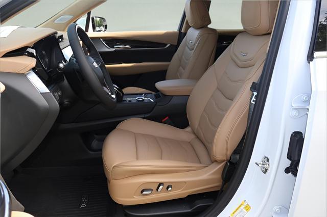 new 2025 Cadillac XT6 car, priced at $73,084
