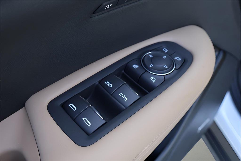 new 2025 Cadillac XT6 car, priced at $70,084
