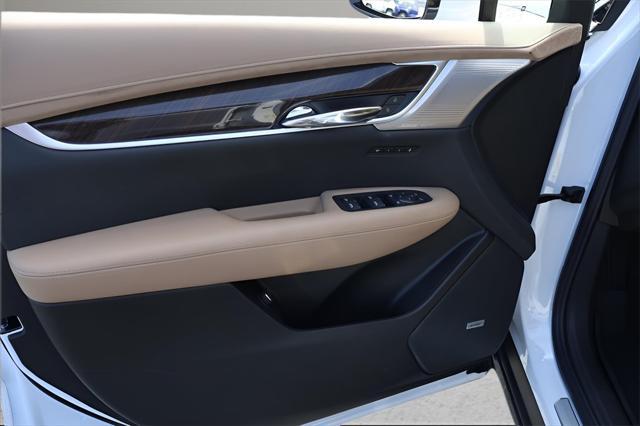 new 2025 Cadillac XT6 car, priced at $73,084