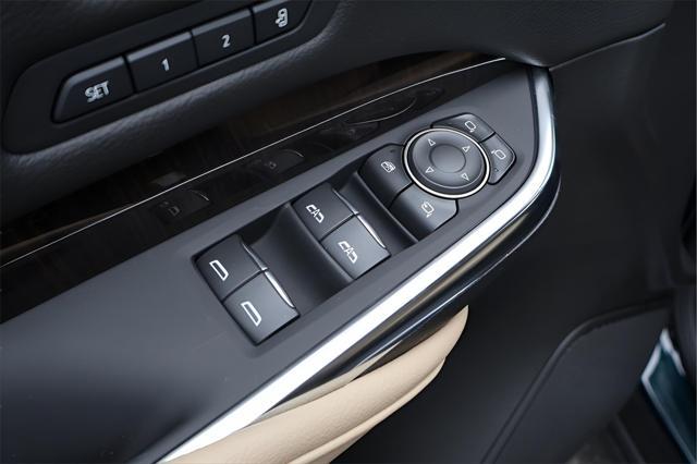 new 2025 Cadillac XT4 car, priced at $41,865