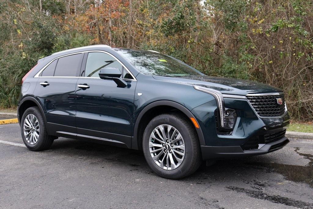 new 2025 Cadillac XT4 car, priced at $42,615