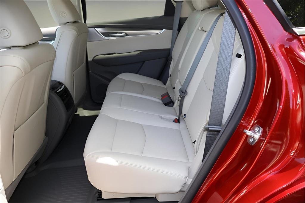 new 2025 Cadillac XT5 car, priced at $57,885