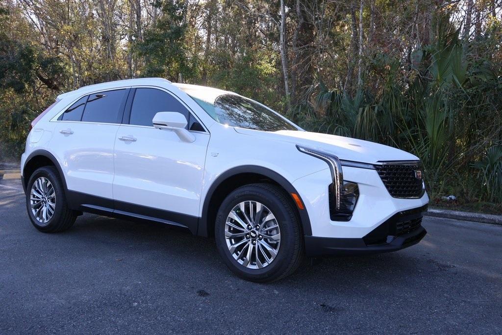 new 2025 Cadillac XT4 car, priced at $43,215