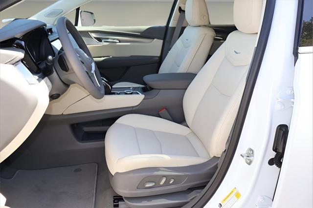 new 2025 Cadillac XT5 car, priced at $53,915