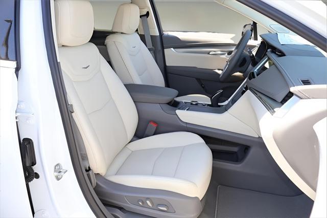 new 2025 Cadillac XT5 car, priced at $53,915