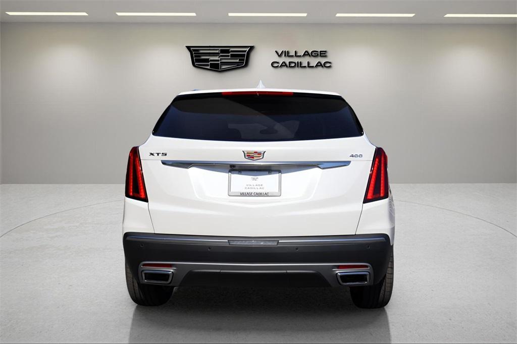 new 2025 Cadillac XT5 car, priced at $53,915