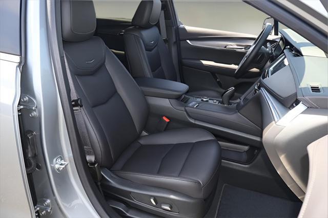 new 2025 Cadillac XT5 car, priced at $44,290