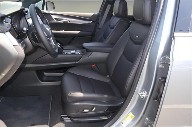 new 2025 Cadillac XT5 car, priced at $44,290