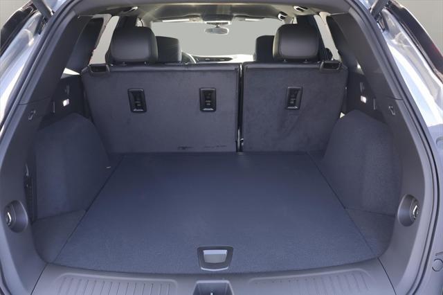 new 2025 Cadillac XT5 car, priced at $44,290