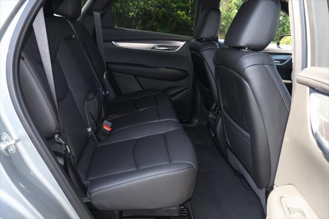 new 2025 Cadillac XT5 car, priced at $44,290