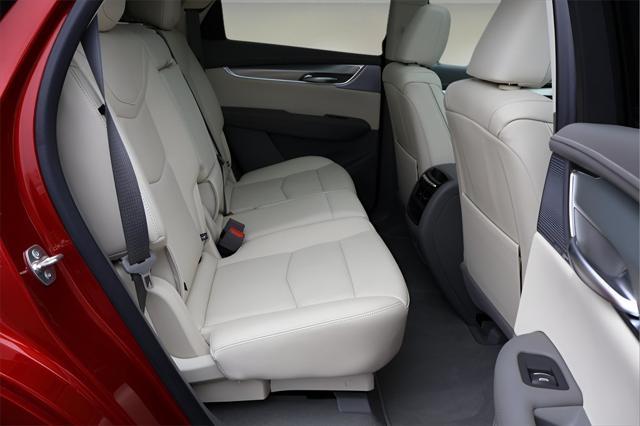 new 2025 Cadillac XT5 car, priced at $55,190