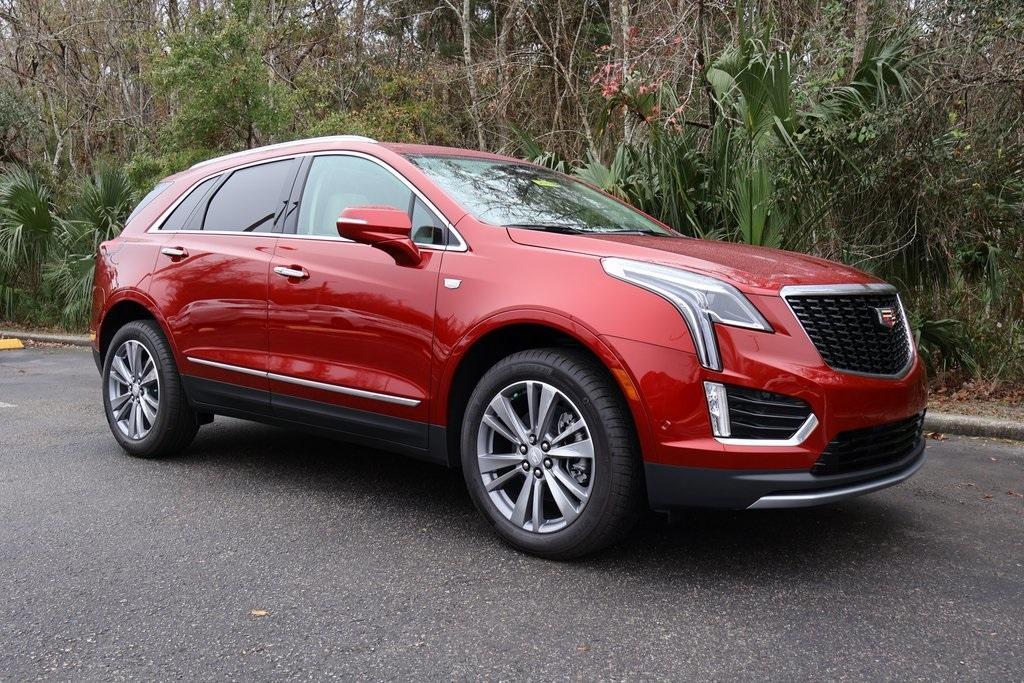 new 2025 Cadillac XT5 car, priced at $56,690