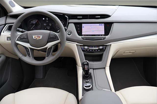 new 2025 Cadillac XT5 car, priced at $55,190