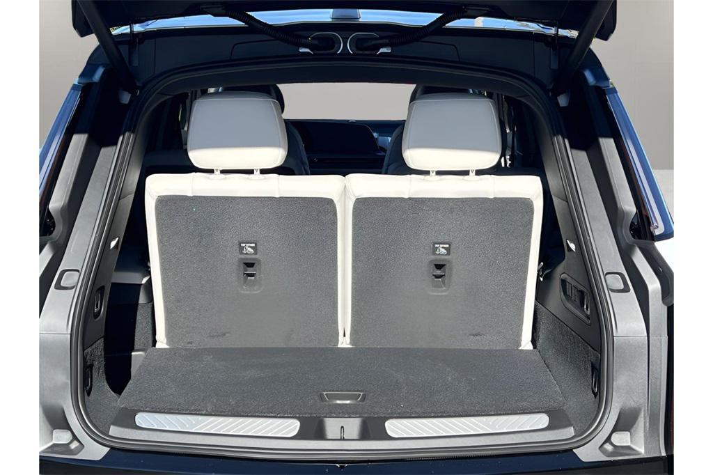 new 2026 Cadillac VISTIQ car, priced at $81,115