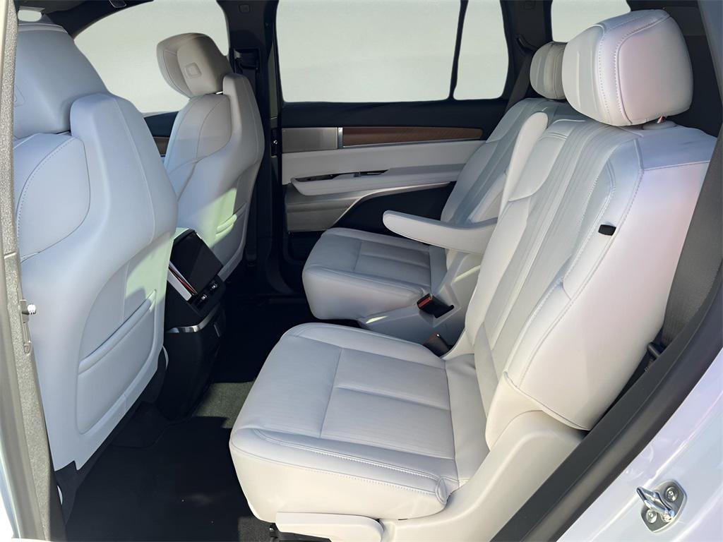 new 2026 Cadillac VISTIQ car, priced at $81,115