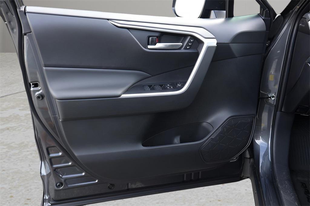 new 2025 Toyota RAV4 car, priced at $38,991