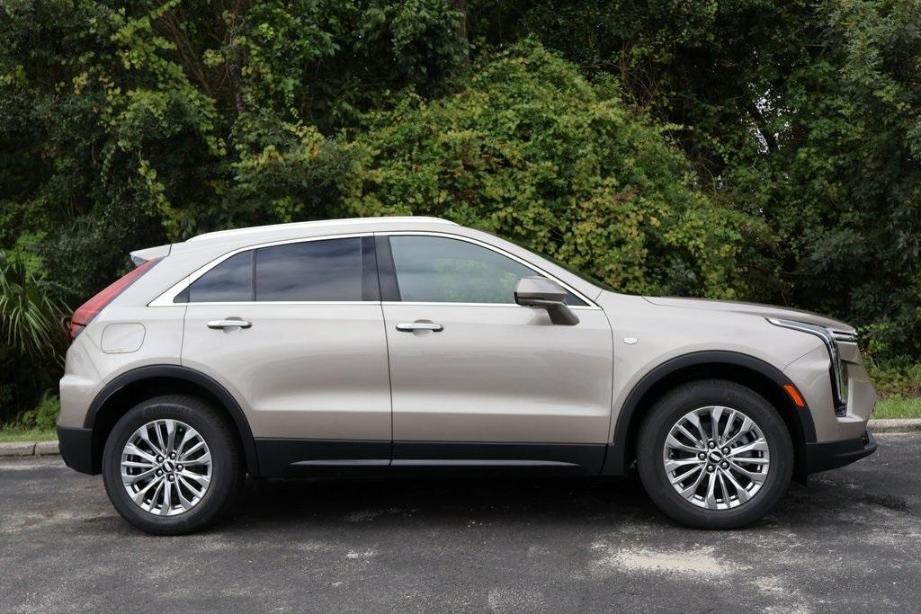 new 2025 Cadillac XT4 car, priced at $42,615