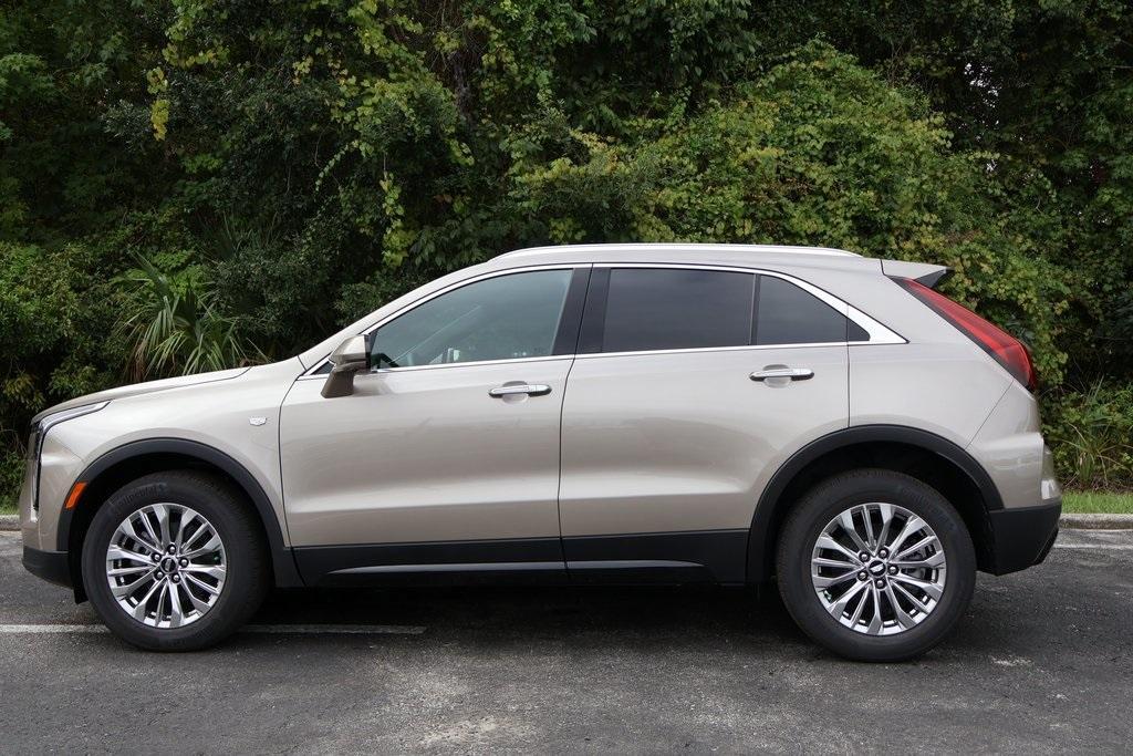 new 2025 Cadillac XT4 car, priced at $42,615