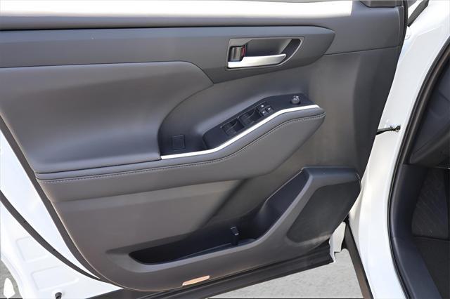 used 2024 Toyota Highlander Hybrid car, priced at $44,882
