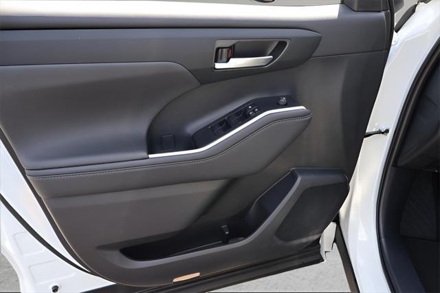 used 2024 Toyota Highlander Hybrid car, priced at $44,882