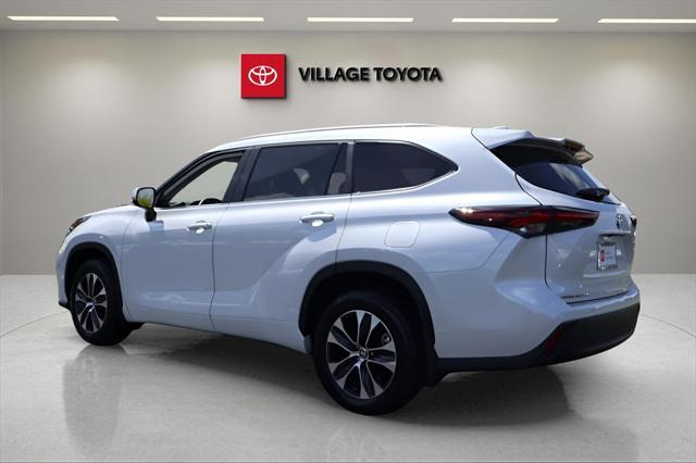 used 2024 Toyota Highlander Hybrid car, priced at $44,882