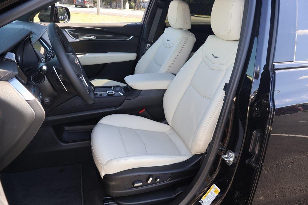 new 2026 Cadillac XT5 car, priced at $62,720