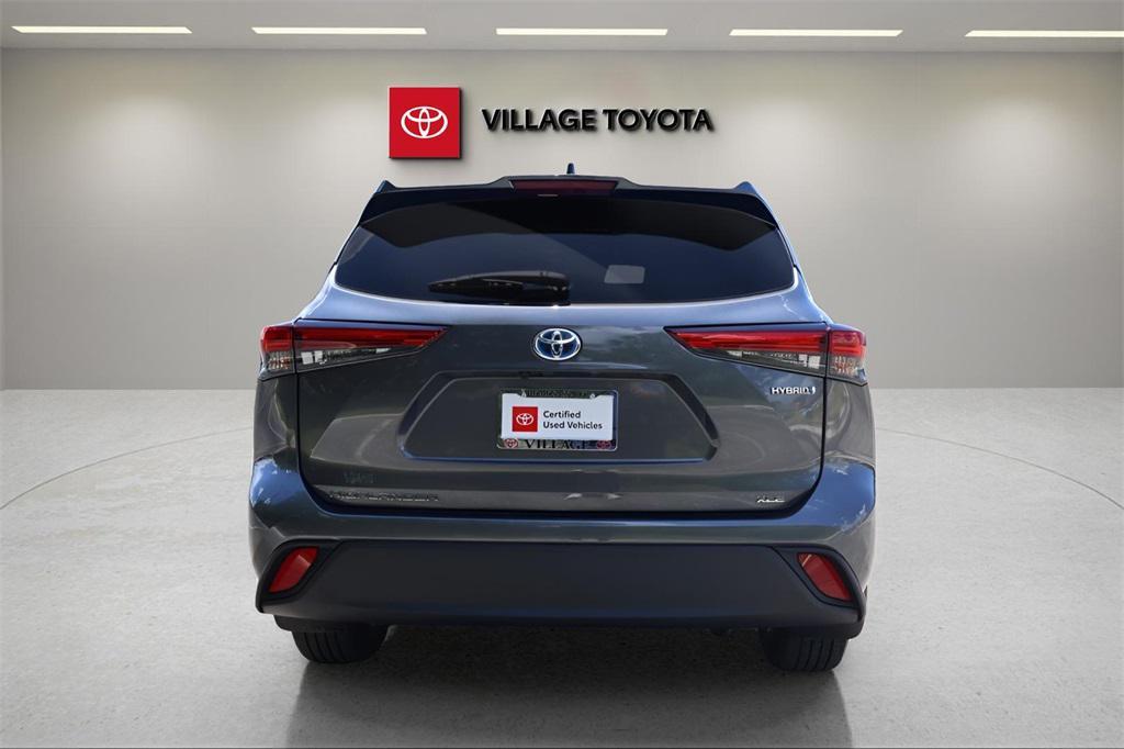 used 2023 Toyota Highlander Hybrid car, priced at $40,151