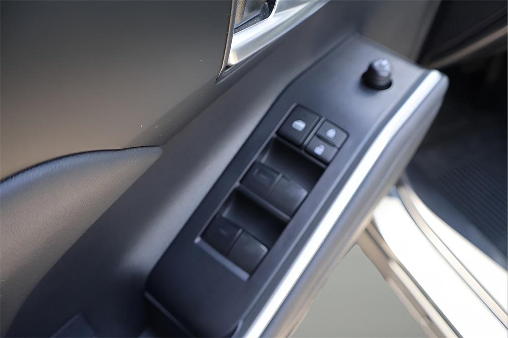 used 2023 Toyota Highlander Hybrid car, priced at $40,151