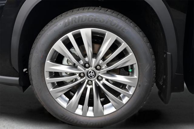 new 2025 Toyota Highlander car, priced at $54,392