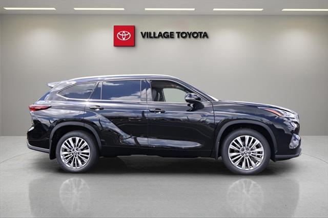 new 2025 Toyota Highlander car, priced at $54,392