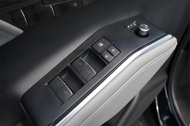 new 2025 Toyota Highlander car, priced at $54,392
