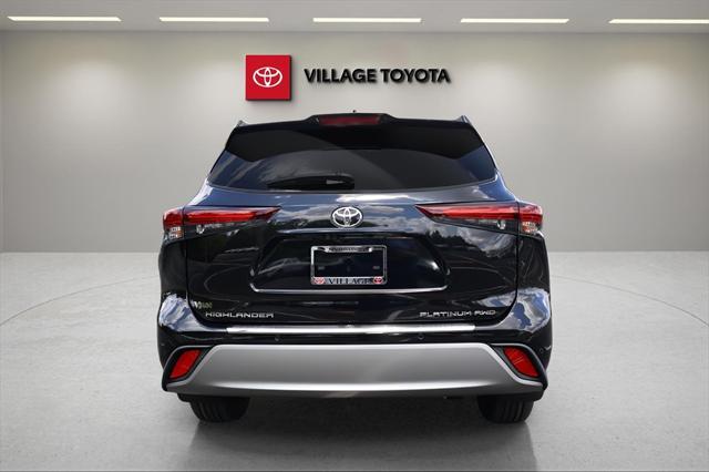 new 2025 Toyota Highlander car, priced at $54,392